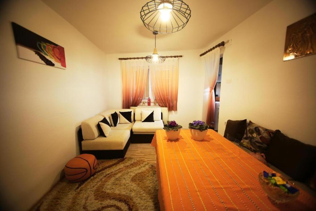 פריזרן Hostel Bushati מראה חיצוני תמונה